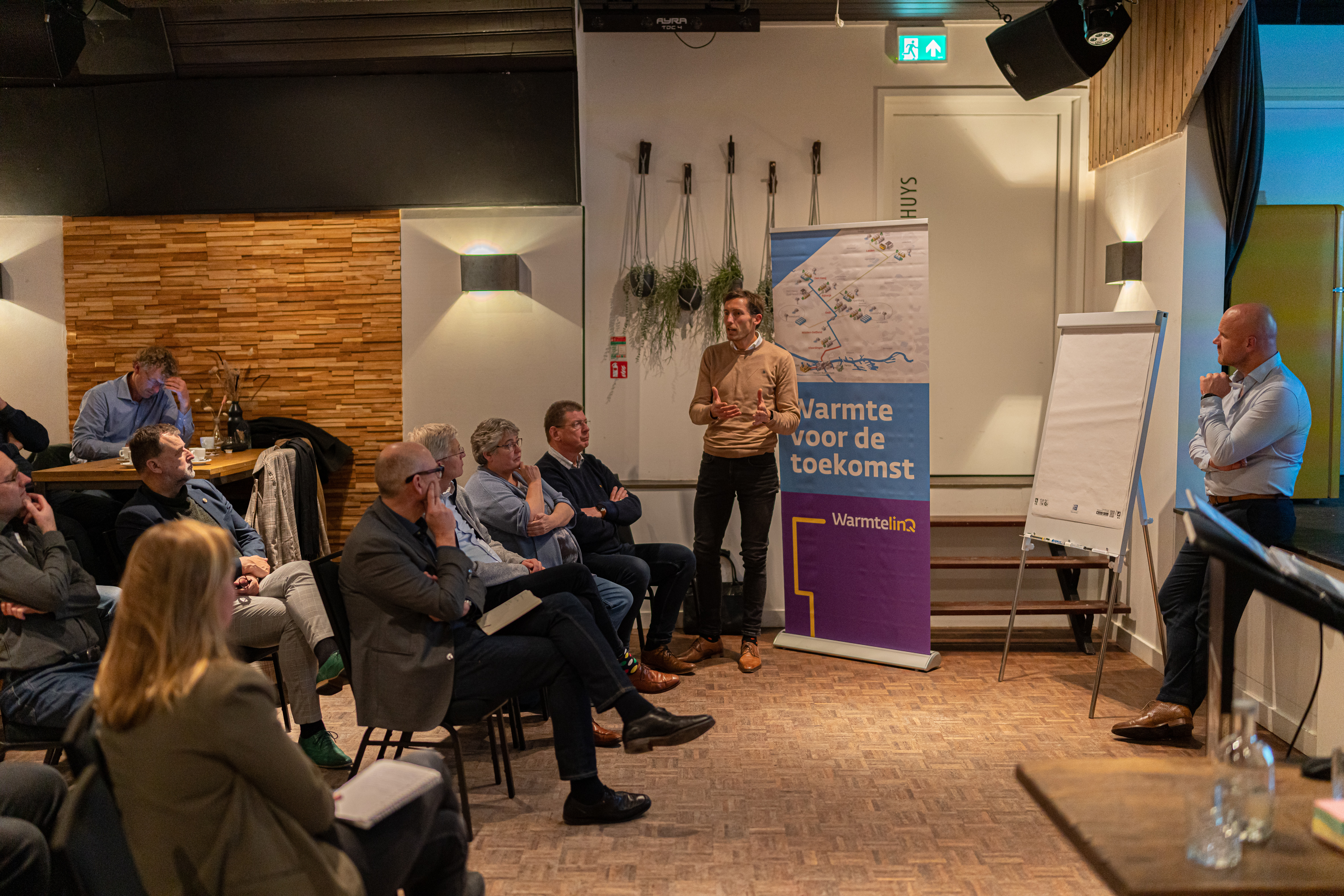WarmtelinQ gebiedsgesprek met bewoners en ondernemers