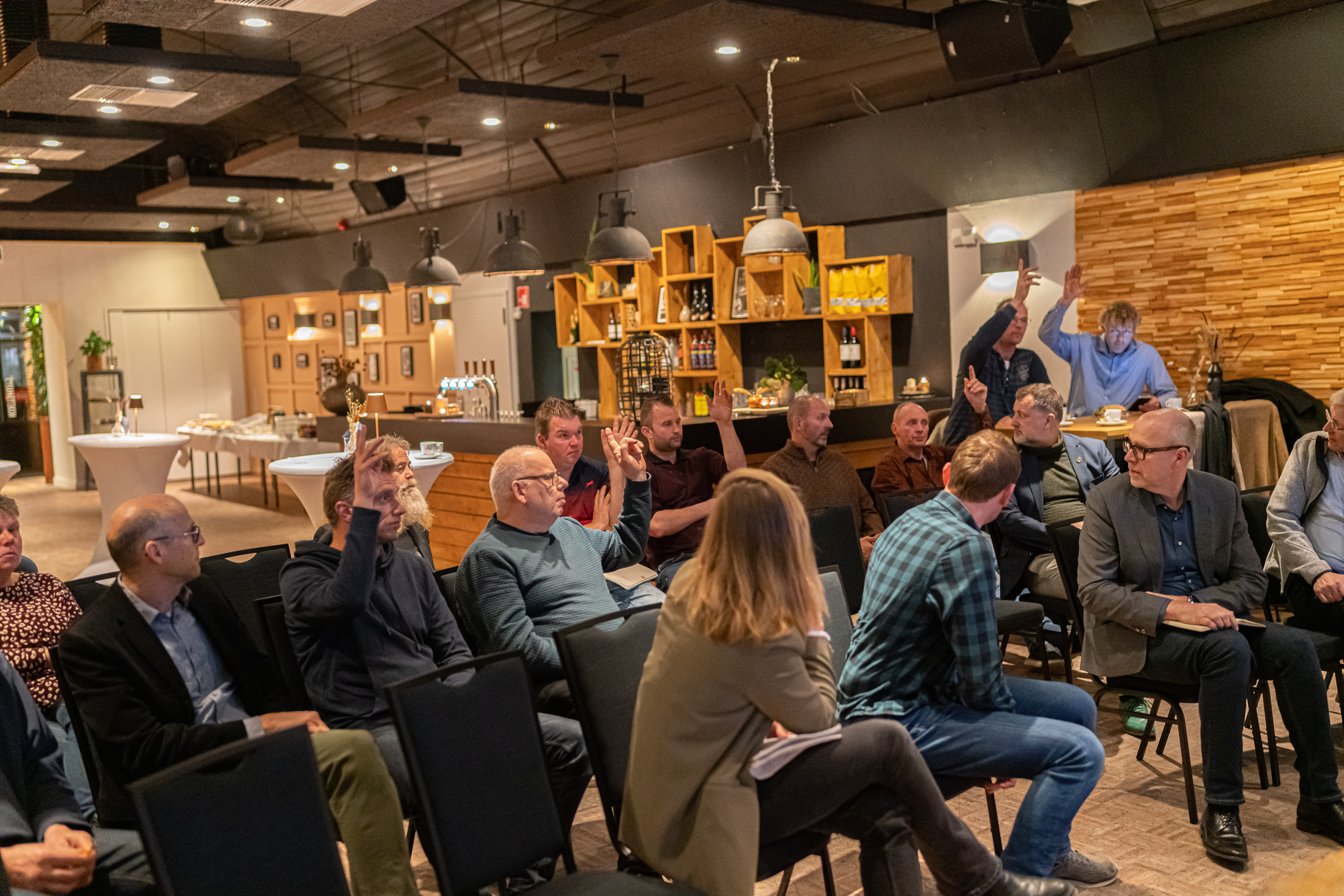 WarmtelinQ gebiedsgesprek met bewoners en ondernemers